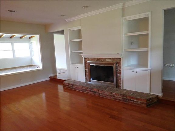 3rd image of 609 Buckwood Dr