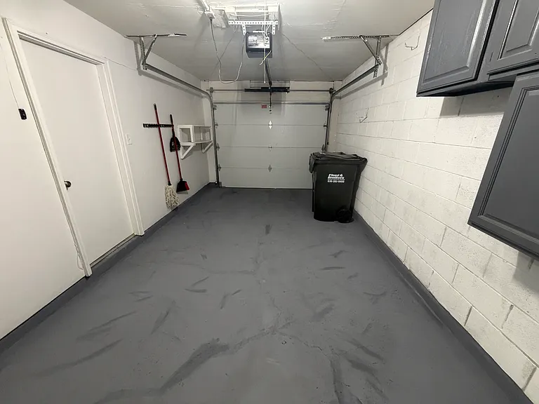446 Wyeth Cir — Photo 33