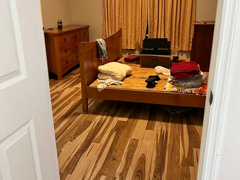 Burgundy Bay St — Photo 8