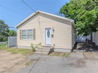555 Dexter St, Providence, RI 02907