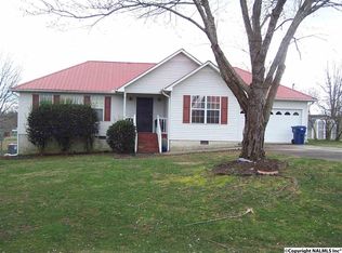 46 Club House Dr, Albertville, AL 35950