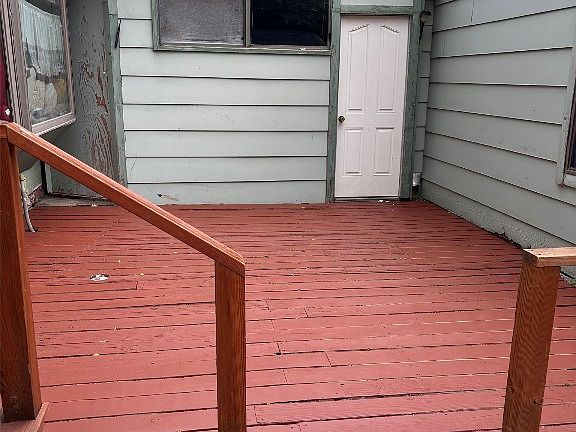 4th image of 123 S E St