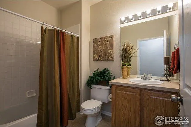 Downstairs Hall Bath