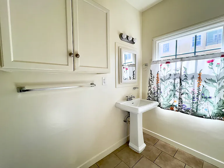 105 S Commonwealth Ave #6 — Photo 8