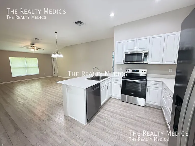 214 Locust Pass Trce — Photo 3