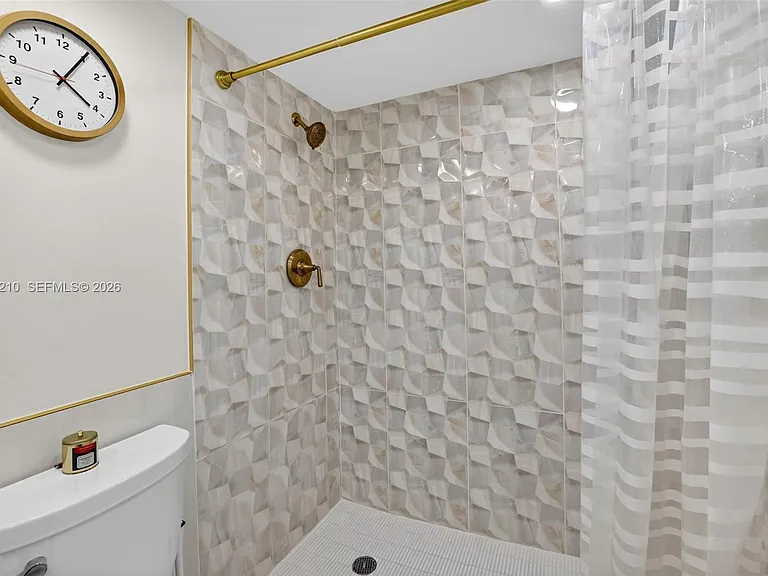 3000 E Sunrise Blvd #14C — Photo 34