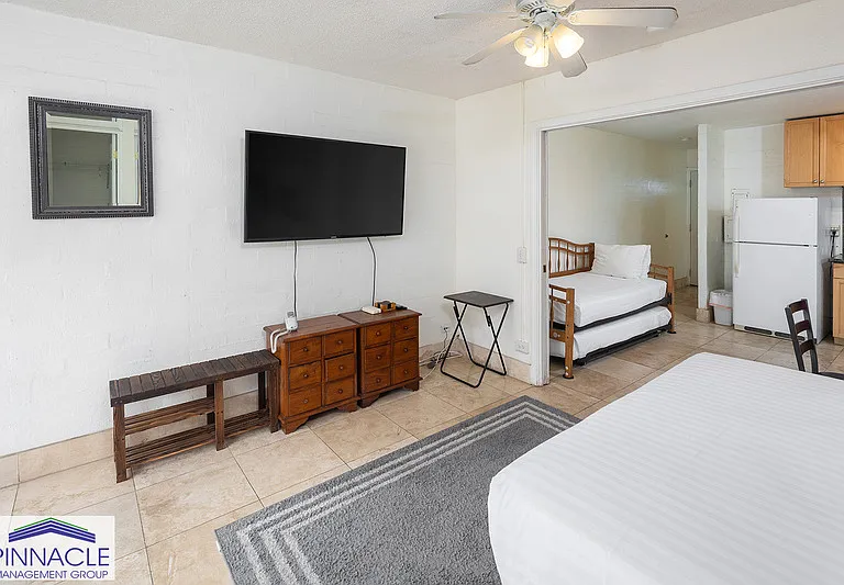 240 Liliuokalani Ave #301 — Photo 6