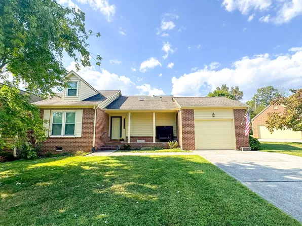 8423 Woodbend Trl, Knoxville, TN 37919