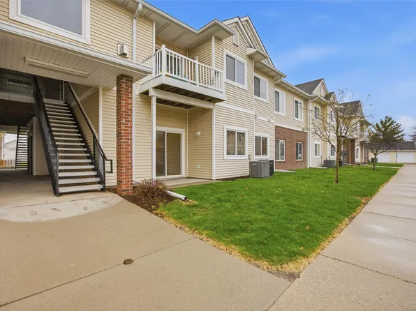 1740 SE La Grant Pkwy APT 23, Waukee, IA 50263