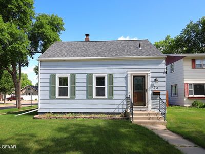 24 Seward Ave, Grand Forks, ND, 58203
