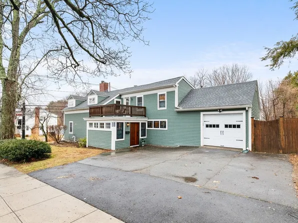 113 King St, Reading, MA 01867