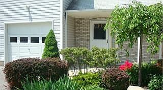 2nd image of 3 Meadow Ln