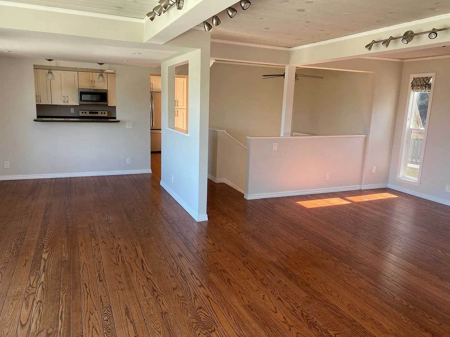 Great 4BR/2BA Home with Incredible Tam Views — Photo 4