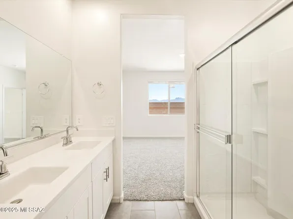 9877 N Solstice Ave, Tucson, AZ 85743