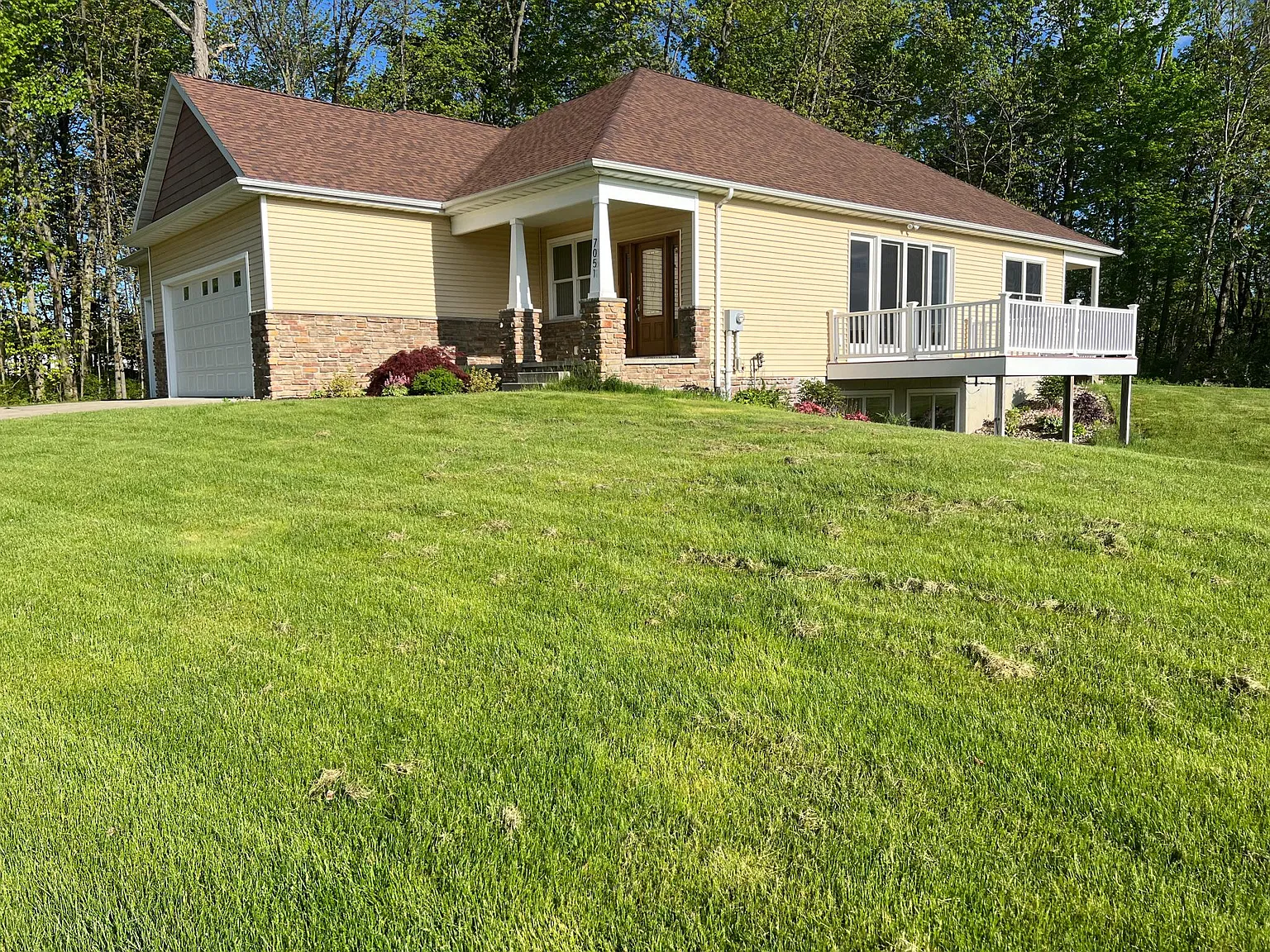 3 bed, 3.5 bath, 1830 sqft, $3,200 — Photo 4