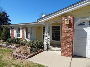 5029 Kerth Rd, Saint Louis, MO 63128