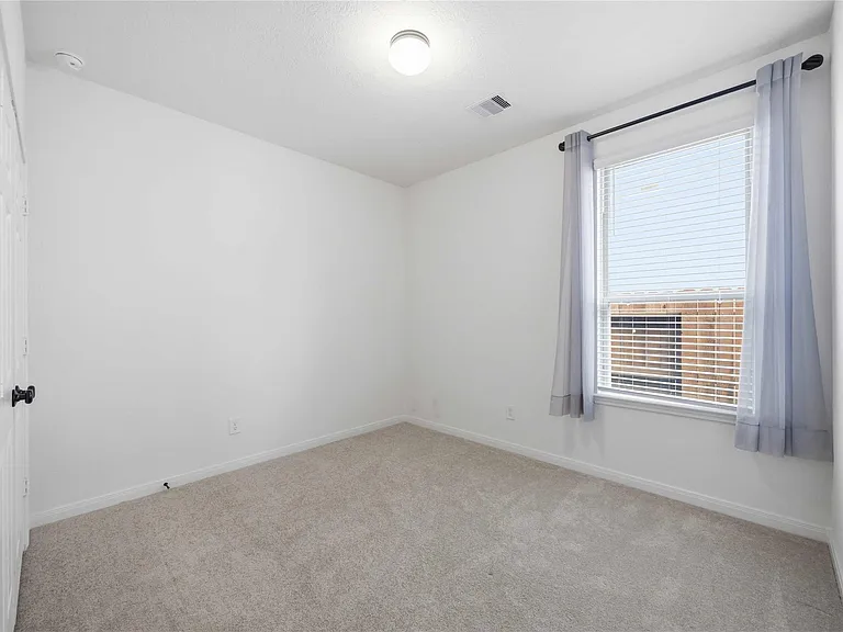 7627 Coral Key Dr — Photo 15
