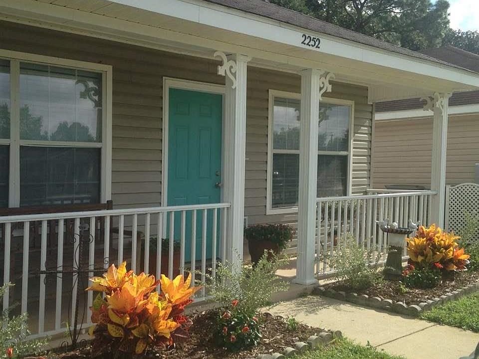 1st image of 2252 Trailwood Dr