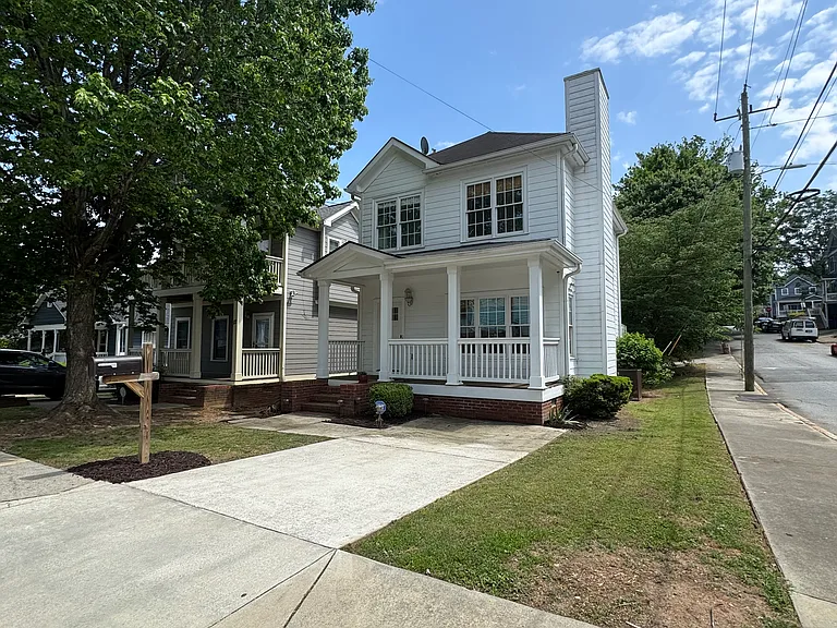 113 Richardson St SE — Photo 1