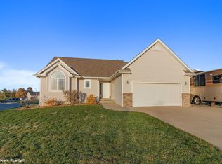 1524 Maple Dr, Adel, IA 50003
