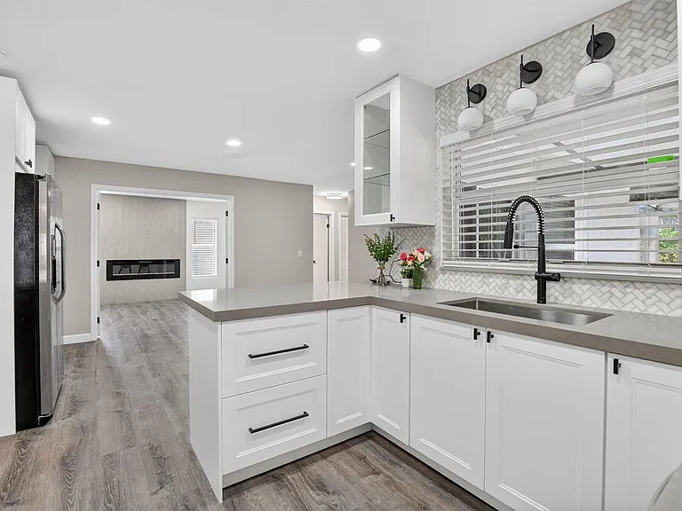 3068 NW 25th Way — Photo 11