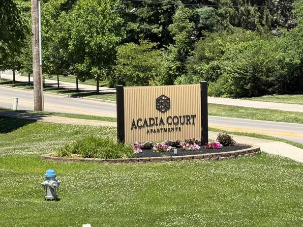 Acadia Court Apartments