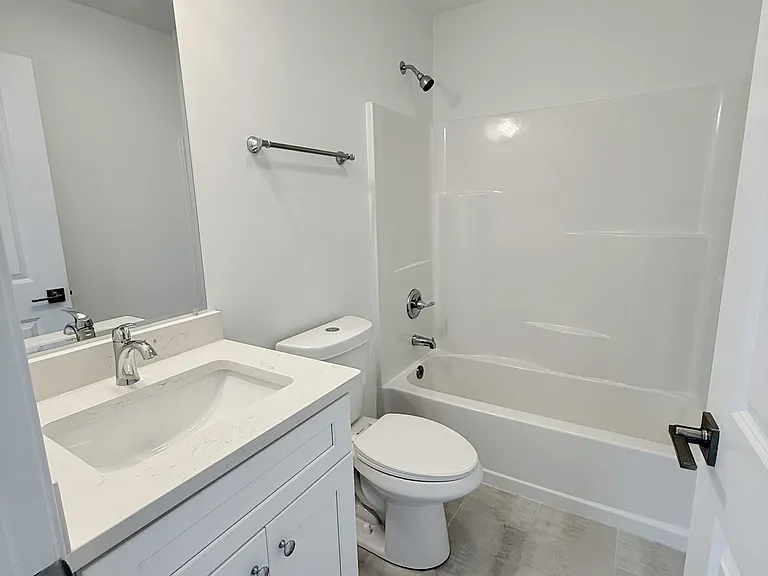 861 Maxine Ct #4B — Photo 16