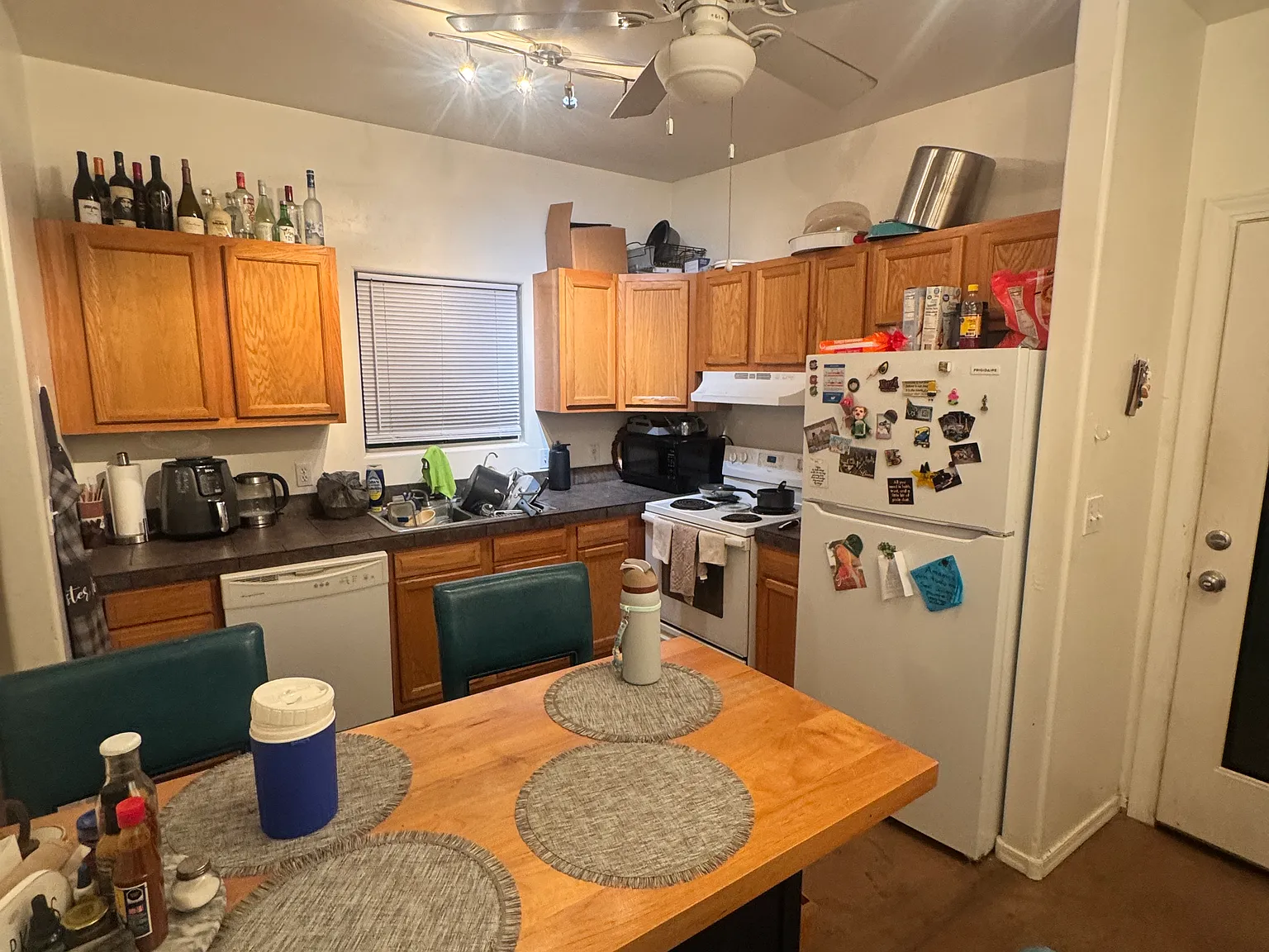 2126 N Catalina Ave — Photo 4