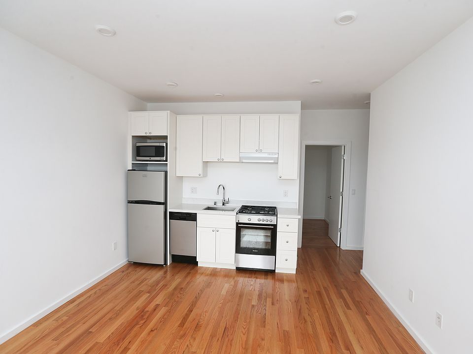1st image of 3256 21st St APT 406