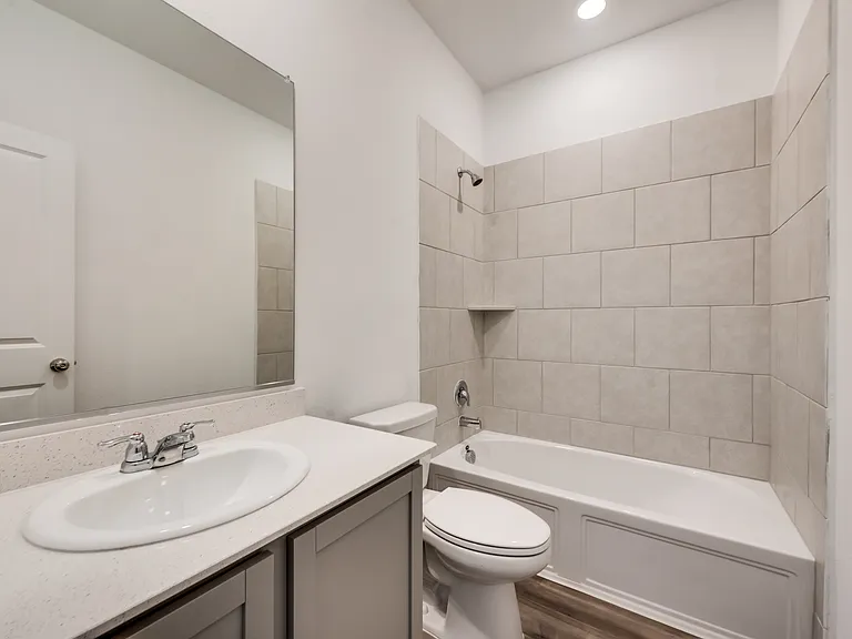 1833 Lake Grove Dr — Photo 22