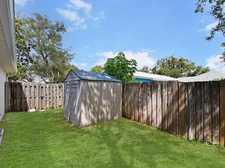 341 Shamrock Rd — Photo 29