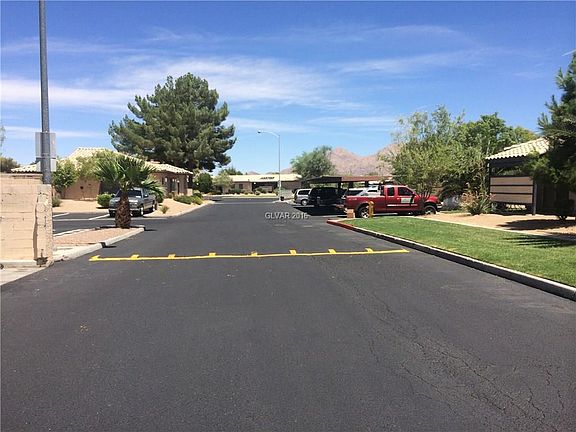 3rd image of 219 N Lamb Blvd