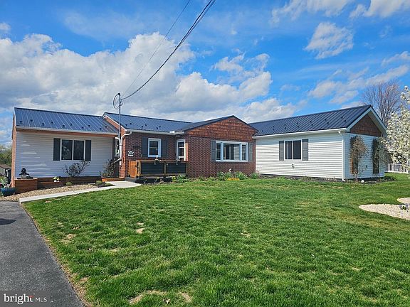 3rd image of 751 Warm Spring Rd