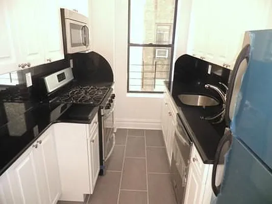 Rented by Keller Williams NYC | media 16