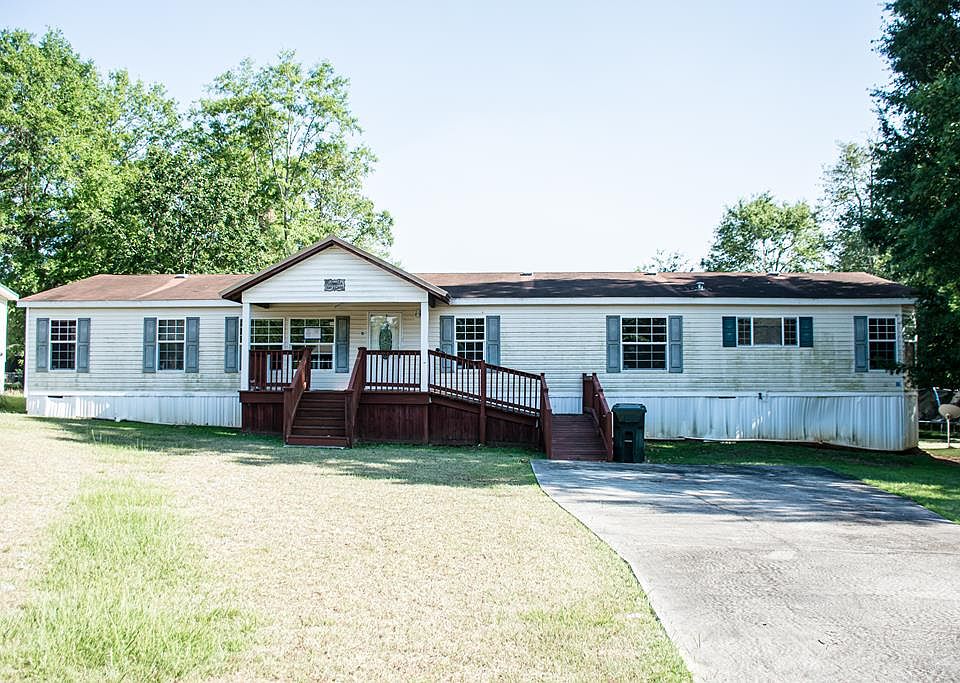 1st image of 111 Grand Oaks Dr