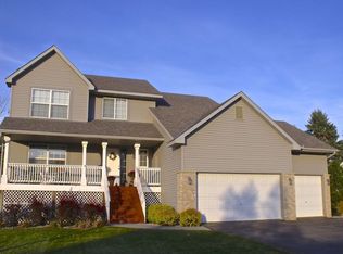 1414 Sunbird Ln, Faribault, MN 55021