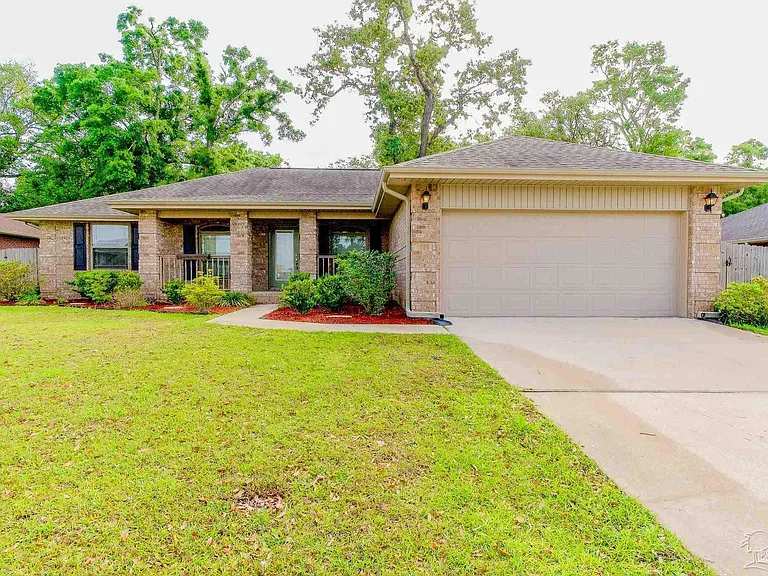 4700 Belvedere Cir — Photo 1