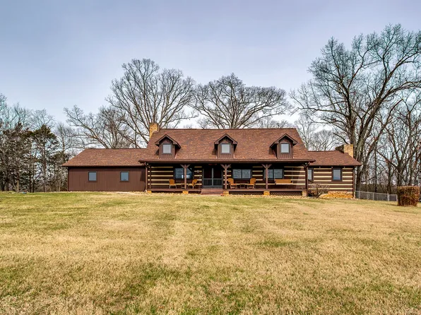 1902 Fain Cemetery Rd, Dandridge, TN 37725