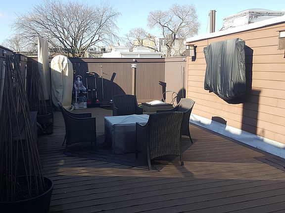4th image of 1354 N Wolcott Ave #A