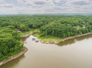 3682 Coral Cove Ln NE #A, North Liberty, IA 52317