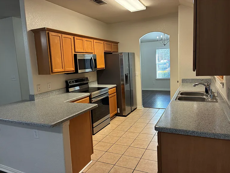 515 Creekside Dr — Photo 7