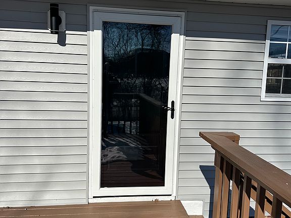 3rd image of 200 Garden St #B