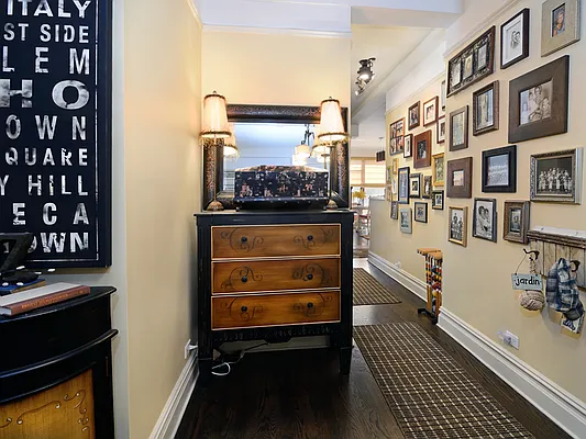 Sold by Sotheby's International Realty | media 13