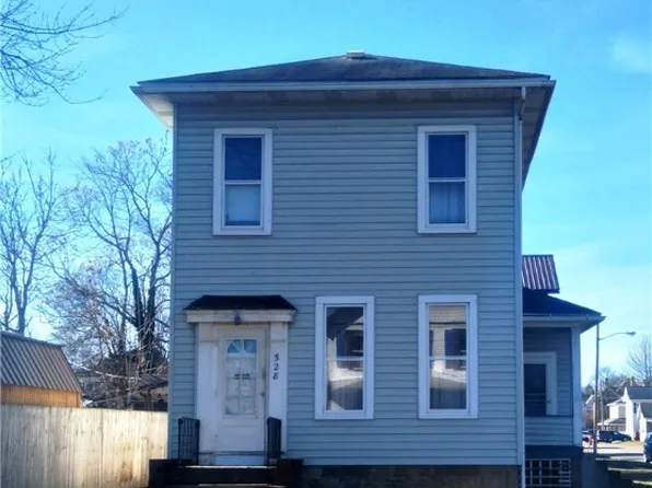 528 N Uhrich St, Uhrichsville, OH 44683