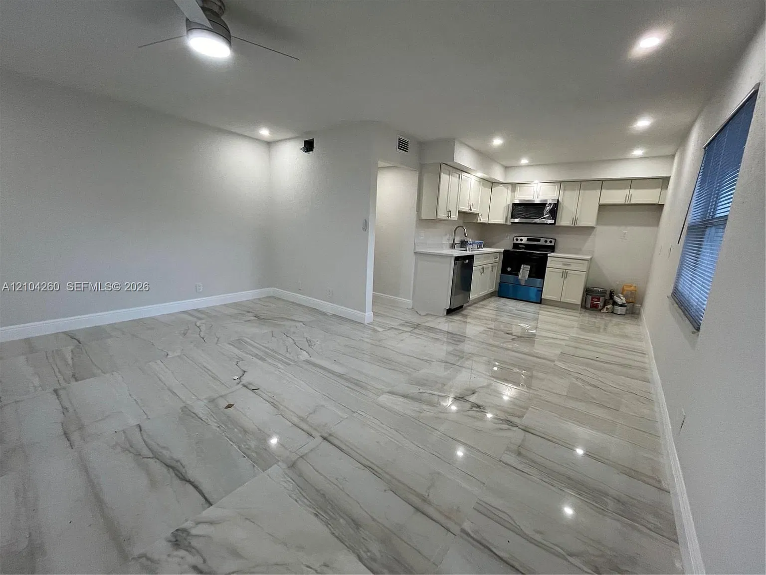 Coral Springs Sub No 1 — Photo 3