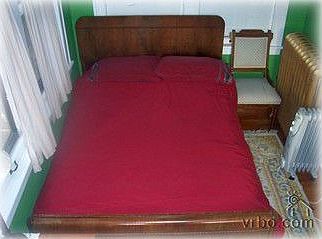 Back Sunroom with Double Bed (2nd Bedroom with King not pictured)