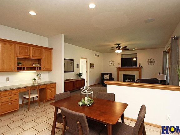 3rd image of 6531 Yorktown Ct
