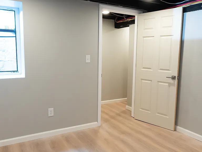 144 Texas Ave — Photo 33