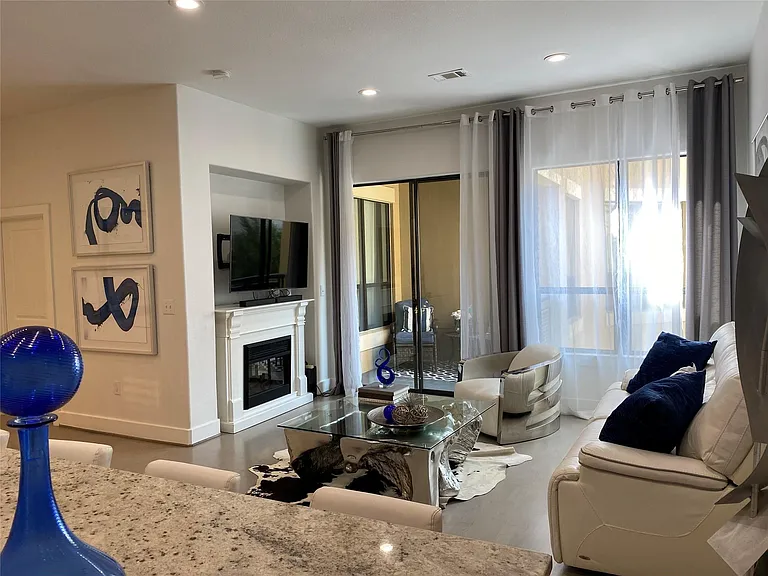 1901 Post Oak Blvd #3503 — Photo 25