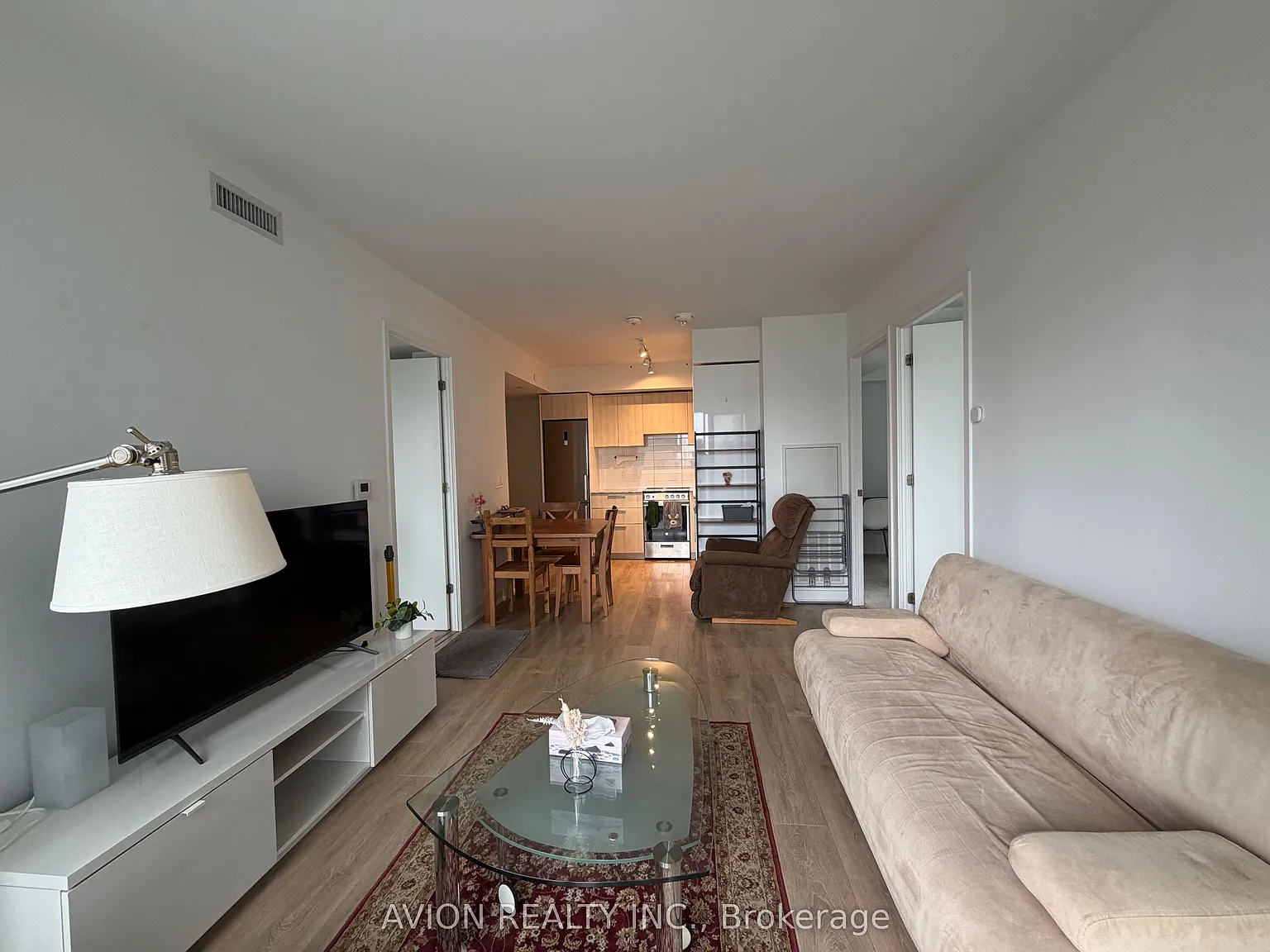 3 bed, $4,299 — Photo 4
